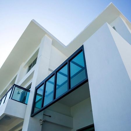 墾丁椰林 海灘文旅 Hotell Cape Eluanbi Exteriör bild