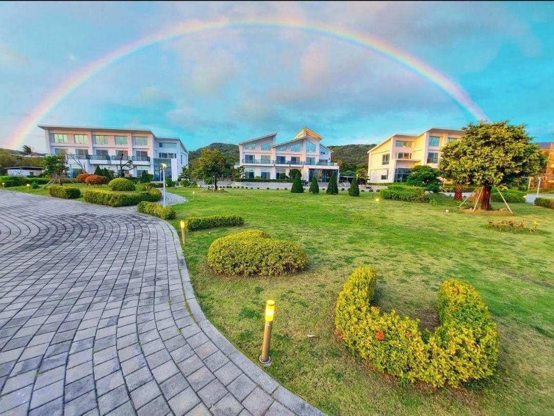 墾丁椰林 海灘文旅 Hotell Cape Eluanbi Exteriör bild