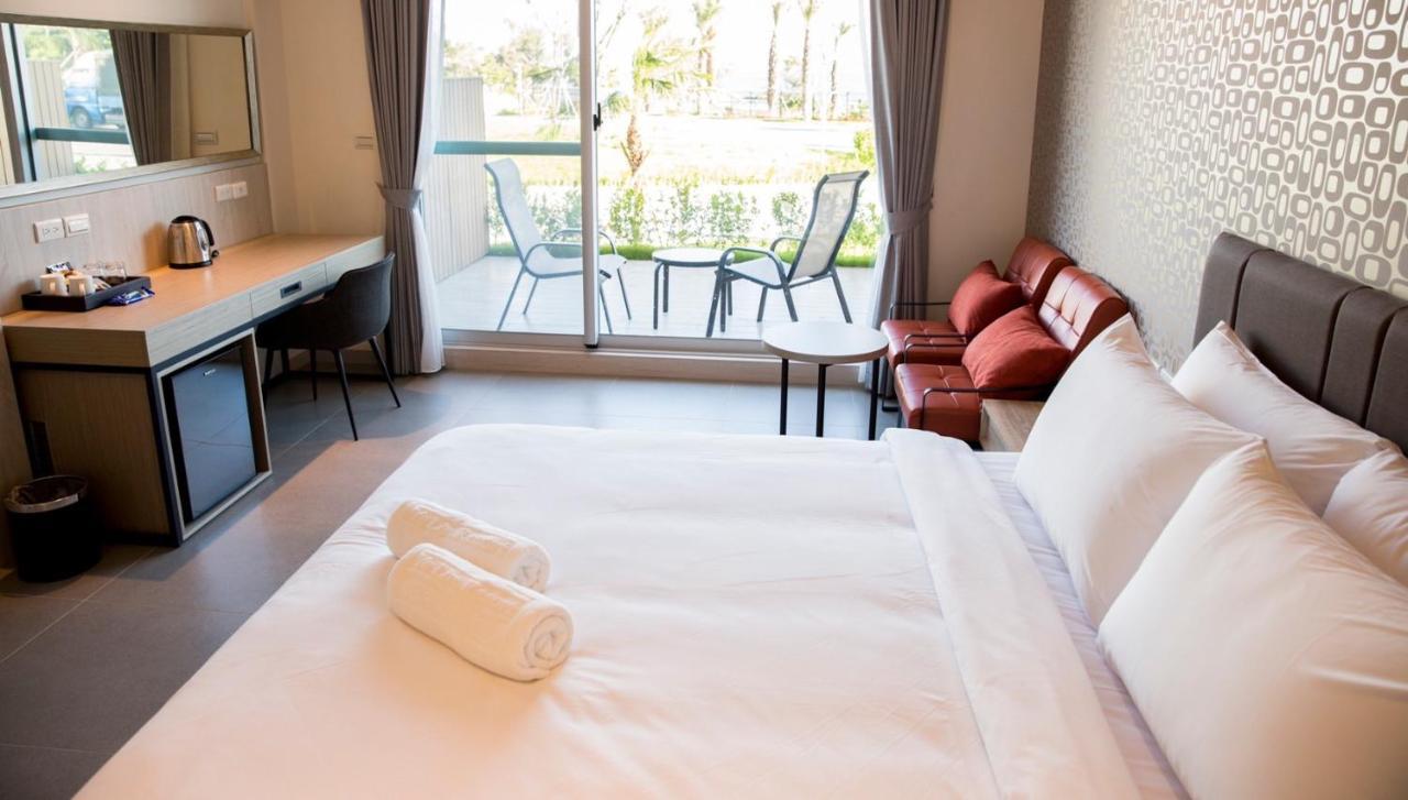 墾丁椰林 海灘文旅 Hotell Cape Eluanbi Exteriör bild