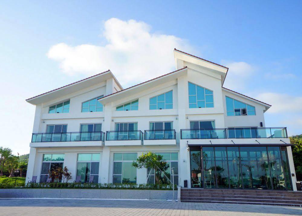 墾丁椰林 海灘文旅 Hotell Cape Eluanbi Exteriör bild