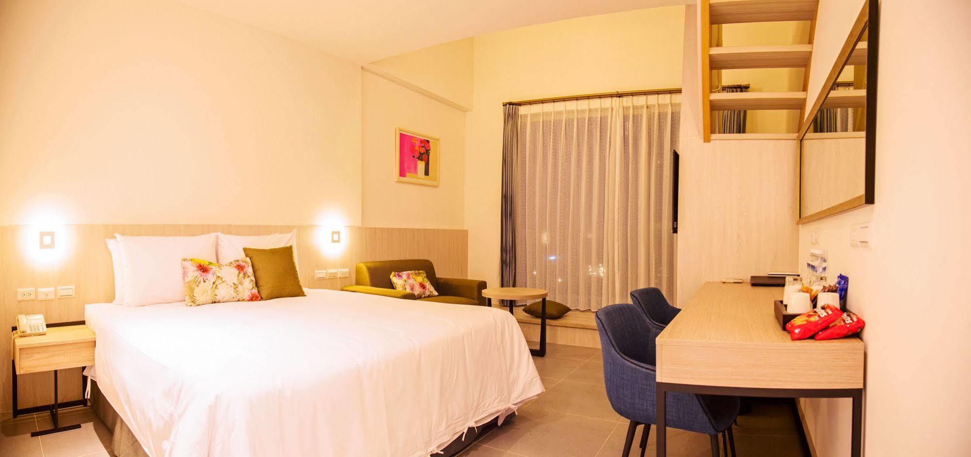墾丁椰林 海灘文旅 Hotell Cape Eluanbi Exteriör bild