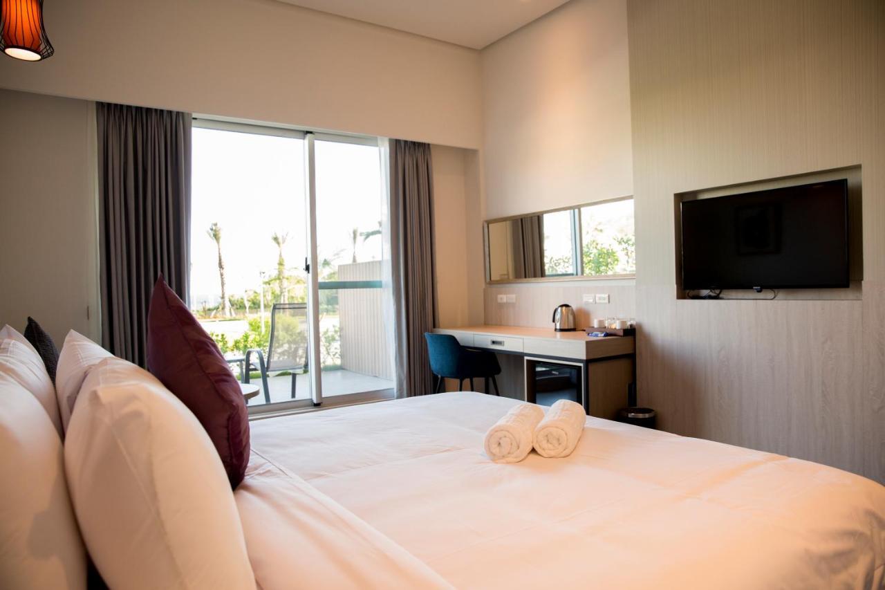 墾丁椰林 海灘文旅 Hotell Cape Eluanbi Exteriör bild